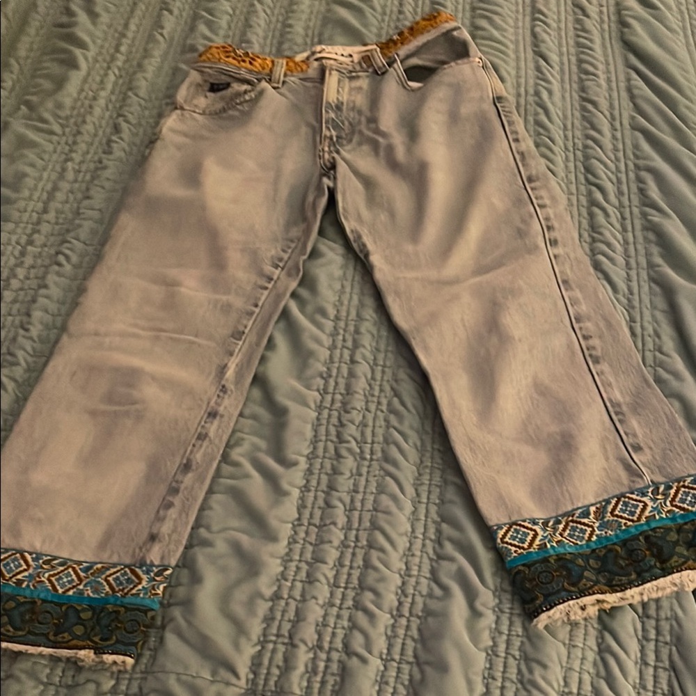 Vintage Express Boho Embroidered Light Wash Jeans